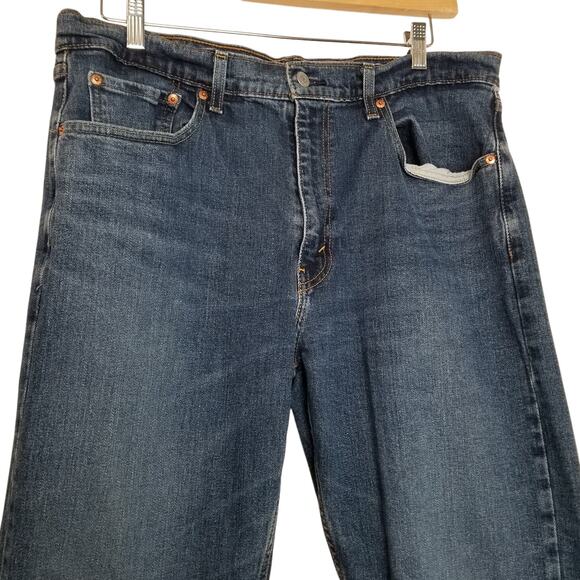 Levi's 505 Med Wash Regular Fit Men's Red Tab Straight Leg Denim Jeans Sz 36X34 - Picture 2 of 10